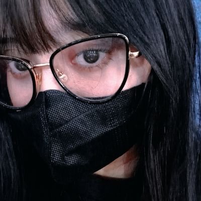 aktivis giveaway tapi suka kpop suka anime juga, kalo suka kamu boleh gak? 😎🤏