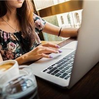 お金を引き寄せる秘訣や副業情報など共有中。自分がお金に苦労した経験からお金に困窮している人を救いたいと思い、わずかですが現金配布企画をしております。 詳細はコチラ▶ https://t.co/AOjXHe56fe