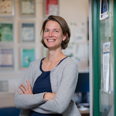 Veterinary pathologist, post-doctoral researcher @viroscience, EMC
