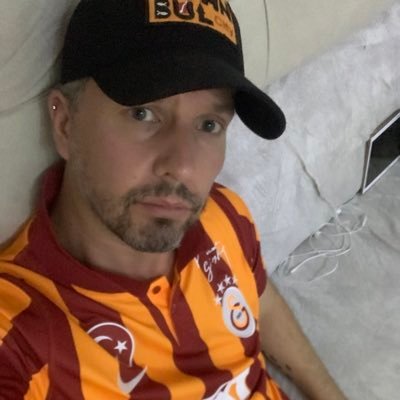 can34er's profile picture. Çocukluk Aşkımsın ilk Gözağrımsın ❤️💛 GALATASARAY #şizofren #ParallelEvrende #İcardi