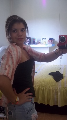 Uma pessoa real,não é perfeita!
E uma pessoa perfeita não é real.