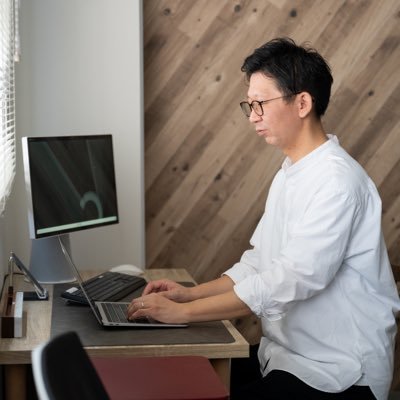 shoji_lp_design's profile picture. \ 魅力を “ 伝える力 ” に変えるLPデザイナー /
【自分で作ったけど、なんか安っぽい…そんなモヤモヤ、ありませんか？】
▶︎ビジネスの価値を、わかりやすく・見やすく届けます！
▶︎ LP／バナー／zoom背景画像など各種デザイン対応可◎
📩 初めての方も安心してDMでご相談ください♪