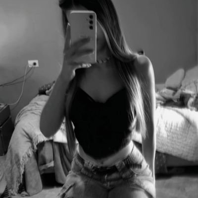 YyY__Yanetttt's profile picture. yuyito