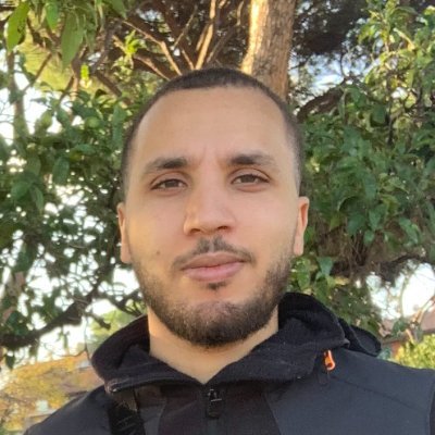 Je suis un développeur Full-Stack expérimenté, spécialisé dans le développement web. Avec une solide expérience dans la création de solutions technologiques, j'