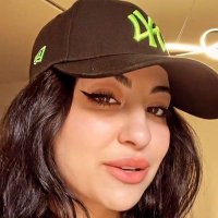 miawithe100 (@miawithe1012068) 's Twitter Profile