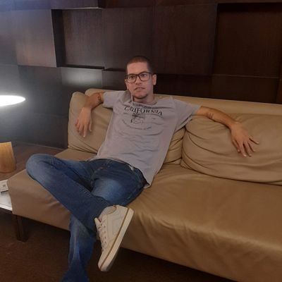ViniSBoca's profile picture. Um cara transparente e guerreiro!