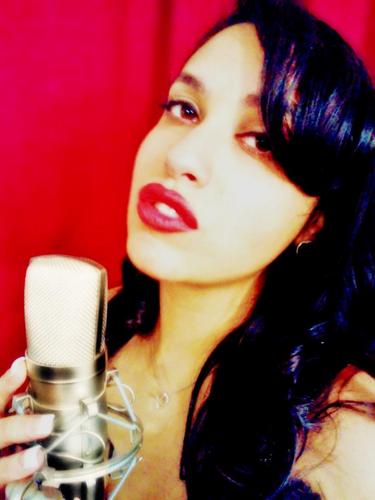 NaomiSings's profile picture. My mission is to touch the ♥'s of as many people as possible through my voice&music.You can listen to me sing on my YouTube channel: http://t.co/bqcdnkGJ4K…