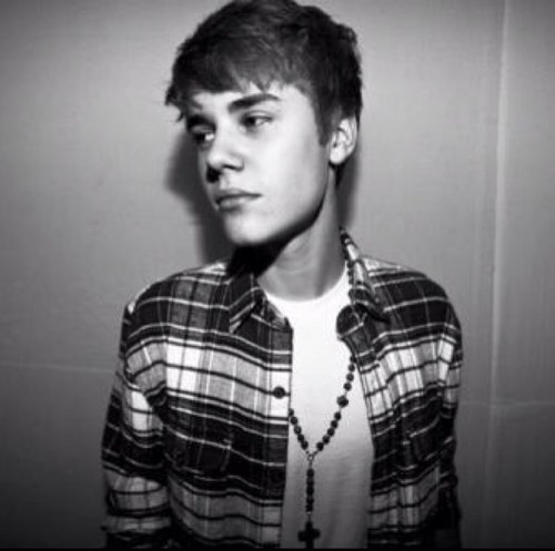 Fake_Bieb's profile picture. 