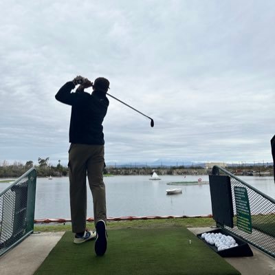 jesse_medina_'s profile picture. don’t give in keep on goin