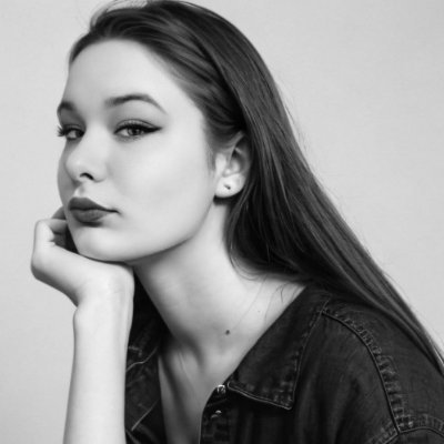 SHEYP_N's profile picture. Anastasia Sheyp🫦NFT artist🤩Creating unique artwork🎨Puppeteer and theatre designer👩‍🎨 Breathing life into paintings and puppets 🌬️