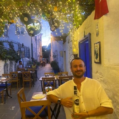 mstfdrms1985's profile picture. Bodrum devlet hastanesinde çalışan diplomalı alçı ustası, zaman zaman pansuman da yapar dikiş de alır... ☮️📚🚬🔧⛪️🕍🎮🎧⚽️🍺🍷🥃🥚🍆🐯✌🏼✊🏻🧜🏼‍♀️