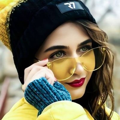 LaRi_96i's profile picture. 