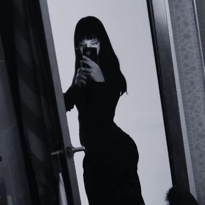 dgz_mari's profile picture. Baby im a ganster 2 
     ♰
       Ig: https://t.co/VsZUzqCwC0_666