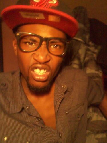 IIMA LAYED BACC GETT MONEY NIIGGA WHO PEEPS TEND TO THIINK IIM MEAN CUZ II RARELY SHOW MY FEELIINS II GUESS IIM MORE AN OBSERVER N LIISTENER THAN A TALKER