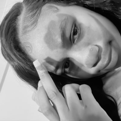 ssiimonee_'s profile picture. 