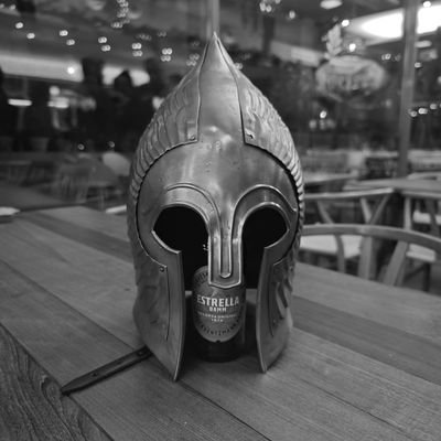 Muchos son mis nombres. Fercatodic entre las Redes Sociales al norte; Ferdinand Tûk Faegilnor entre los Hobbits; Fernando el Catódico en los mundos mediáticos