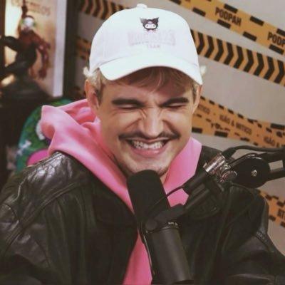 montrwos's profile picture. 