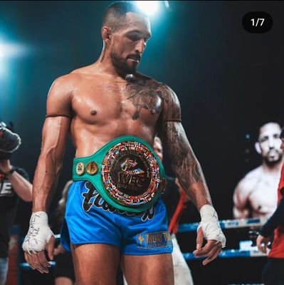 14-1 pro thai boxer.
WBC international cruiserweight champ
8x Lion Fight world champ.
1st American Muay Thai Grand Prix world champ
Owner of Surgeon Muay Thai