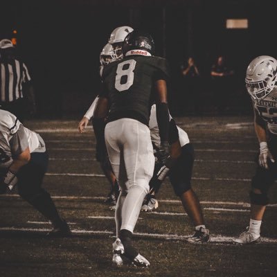 6’4|220|2027|🏈Tight End/DE|🏀Forward| 4.24GPA| Email Me: 2027bowt@webbstudent.org