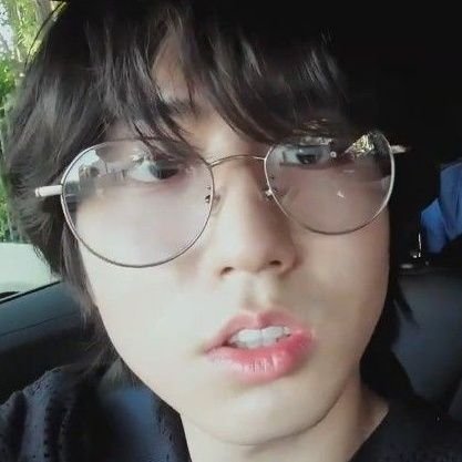 bajimoranguinho's profile picture. eu vi o skz porra.ᐟ