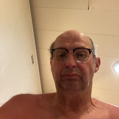 sissydavesubmis's profile picture. 