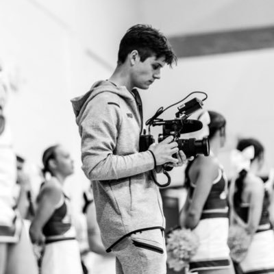 Videographer 🎥 Photographer 📸 Graphic Design💻 @NEOMensBBall 🏀 18 year old Sony shooter, Davinci Resolve, and Adobe Lightroom/Photoshop user.