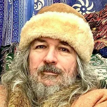 Published author of scifi, fantasy, and humor. Novels, short stories, belles lettres. Authors Guild member. Photographer. Musician. Artist. 100% AI-free.