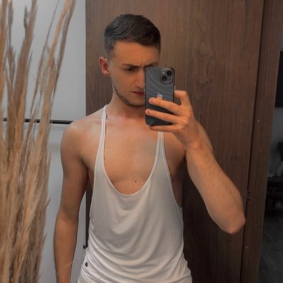 Subscribe now and enjoy all my content 🥵💦🥛 https://t.co/sCkXz7cNVO