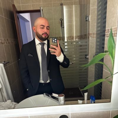 bryaangc_'s profile picture. . 🎲