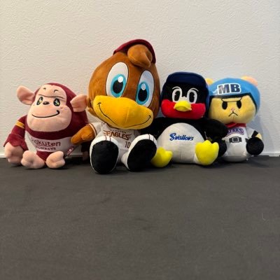 東京ヤクルトスワローズ 11 →東北楽天ゴールデンイーグルス63 → 埼玉武蔵ヒートベアーズ18 →台湾楽天モンキーズ 15 →東京ヤクルトスワローズ2軍投手兼育成コーチ91 由規 ですofficial Instagram→ https://t.co/tzwiaPWTUa