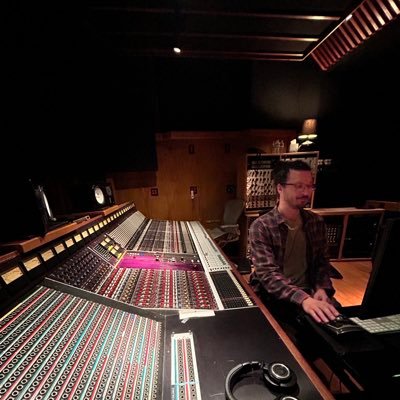 Audio engineer / @dickshowpodcast co-host.
