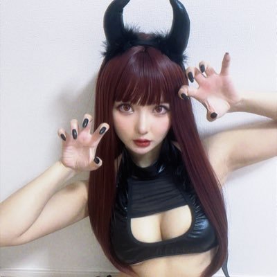 yrmc123's profile picture. コスプレとか自撮りの承認欲求アカウント