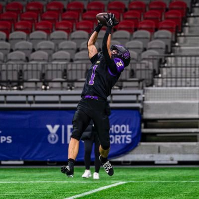 Vancouver College ☘️🇨🇦 | C/o ‘25 | DB/WR | 5’11 175 lbs | 99% avg. | 4.41 40-yard dash | 37″ standing vert | nlowdenfootball@gmail.com | 604-363-0583