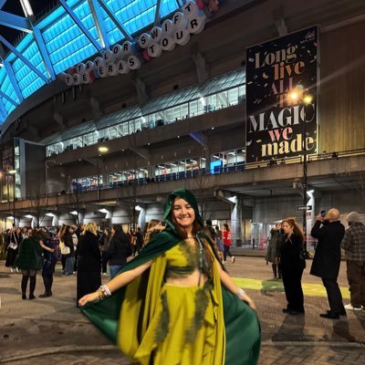 The trainee of The Tortured Poets Department 🤍 | swiftie since 2010 ❤️ | ttpd girlie 🤍 | never met Taylor 🥹 | TN x 19