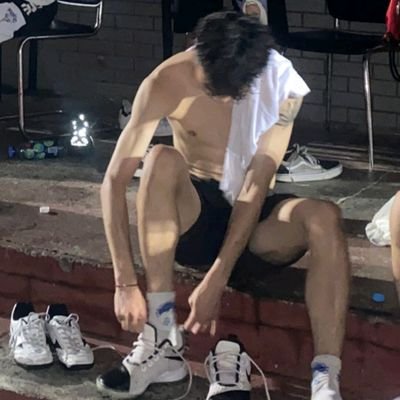 西安 | 06男大1s-18-175-65 | 私信带照 主动说自己情况 | 享受型,喜踩舔、深喉👟🧦🦶👅🍺等 | 合适🉑线下 |➗yw🧦 收🏧🐶 | 互推私