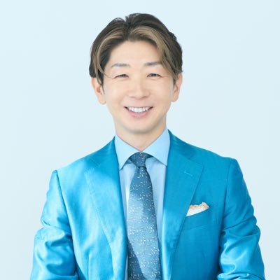 グループ年商10億円・年間10万人が利用する歯のホワイトニングサロン創業者/日本全国60店舗拡大中/資格経験技術不要のFCを展開し、日本一目指してます/FC経営に興味がある方や一緒に働きたい方DM大歓迎✉脱サラや事業多角化を考えている方に向けたFC経営の実情やノウハウを発信します