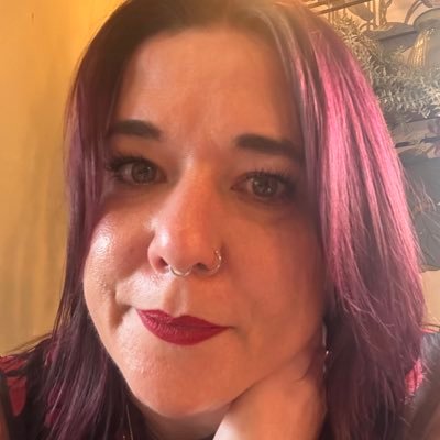 CatwomanFran's profile picture. Marketer, sometimes publicist. Team @reaktionbooks. Weaknesses: floral dresses, books, red velvet cake. Likes to run a lot. Views my own.