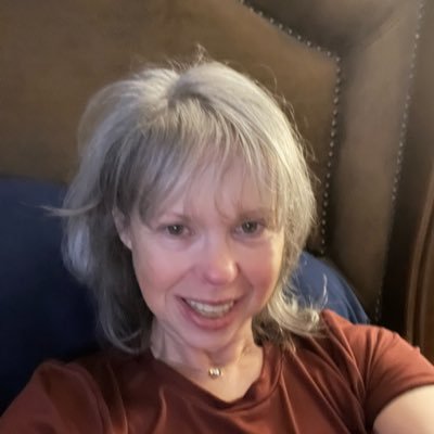TracyA48424's profile picture. 