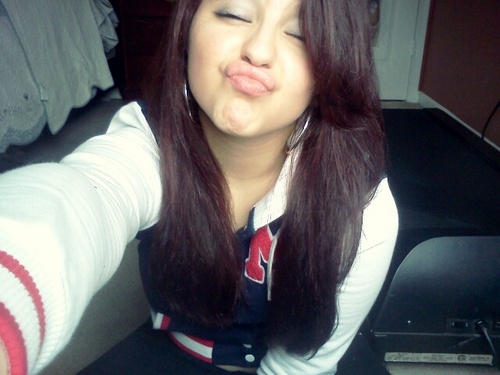 oodleynoodles's profile picture. New tweeter,  follow me & ill follow you back (: