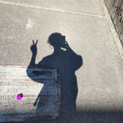 Genero espacios seguros de aprendizaje y trabajo exclusivamente con mujeres 💜 Te ayudo a construir tu tesis 🎓 Me dedico a la educación menstrual feminista 🩸✨