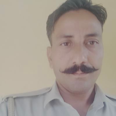 RMeena4343's profile picture. 