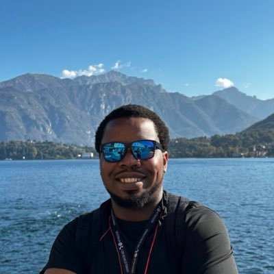 Building @HerVestng • Clean Energy Enthusiast https://t.co/LJbXzGJrEh • Aspiring Globetrotter 🌍