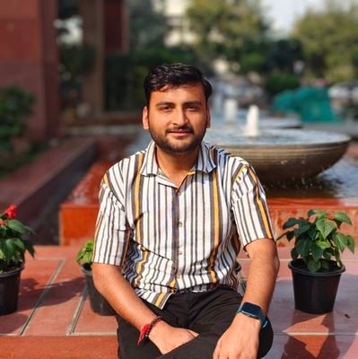 ShivamM74006140's profile picture. ❤My launching day on 13 July☺🎂
Doing https://t.co/In7vBKd4qh📚...
IPSian... 
Free🤗Minded︻╦̵̵͇̿̿̿╤──Person🤓...
#Marwadi👦...#Desi_Look...
😍Pets...
PÀŕťŸ.lOveR 🎉
🏠Gwa