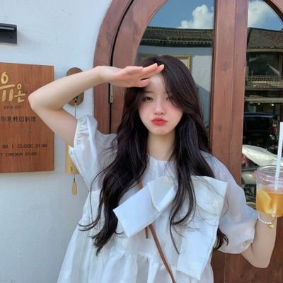 23歳/刺激を求める年齢。夜のお供が欲しい。あなたのご好意をお待ちしています。ファンがいない人にはちょっと怖いと思いますが…待っています