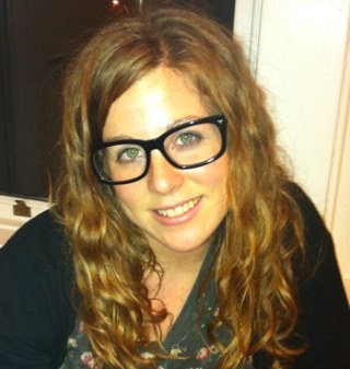 _Eltee_'s profile picture. Music loving, book reading, laugh loving Ginger.