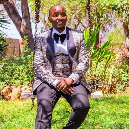 Fitness Enthusiast💪 | Proudly Zimbabwean 🇿🇼 | Customs Clearing & Logistics Expert | Hard Work +Results = Confidence | Father | Lover Of Life |NHM🕺|Man Utd⚽