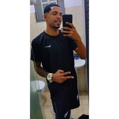 }} 27 Idade/ Fé em Deus 🙌🏽❤️
}} Sou surdo 🧏🏽♂️
}} Twitter novo 😏
}} Flamengo ⚫🔴
}} Futebol jogar ⚽
}} Número 5 💪🏽🏃🏽♂️🔥