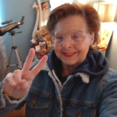 MoodyWendy68786's profile picture. 