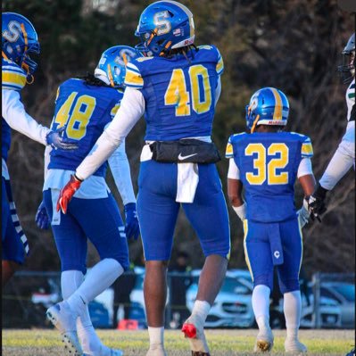 C/O 2027 HT 6’2 WT: 210 Va Student 3.7 Gpa Athlete DE/ Edge rusher Oscar Smith highschool