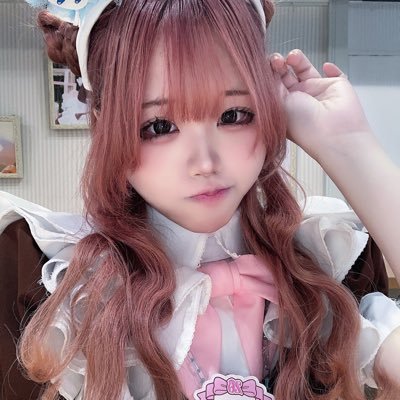 あっとほぉーむカフェ(@athome_cafe) ドンキ店のピンク髪メイド🩷 ┊︎ Vtuberのおたく ┊︎ #おきてよおねむ ┊︎